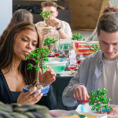 Off the Hook Bar & Grill